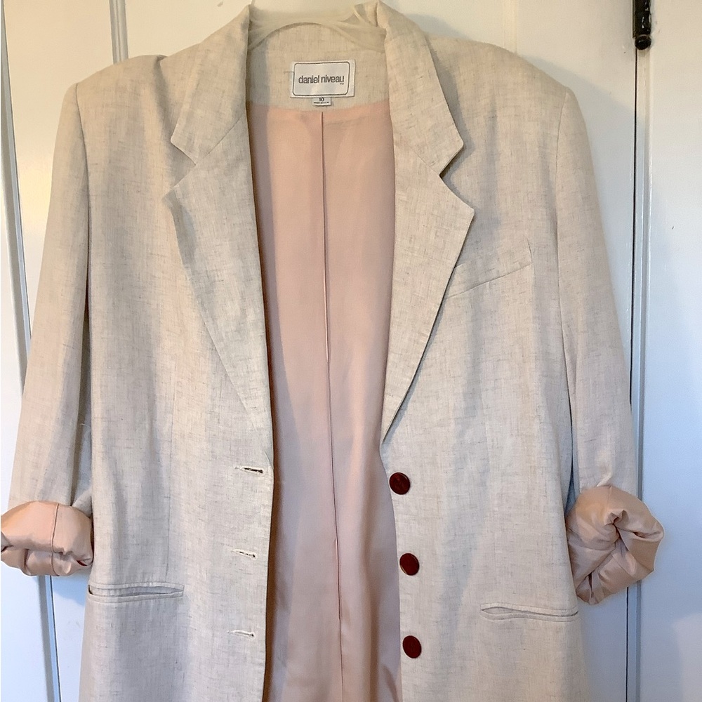 Linen blazer with satin lining